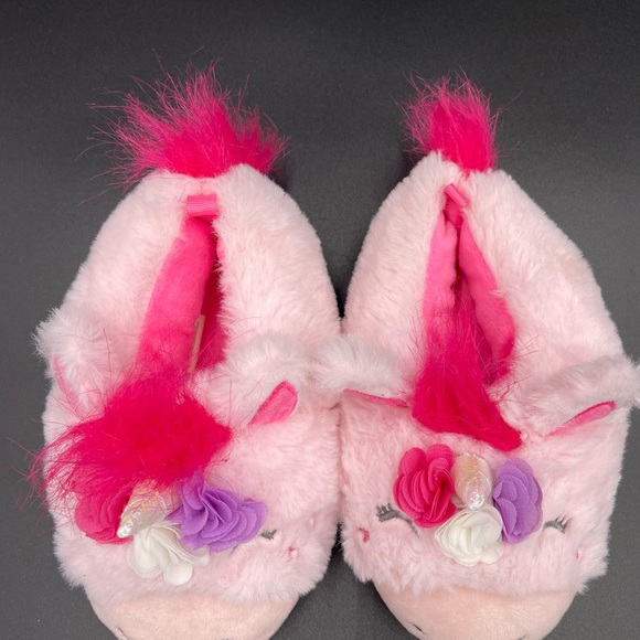 Wonder nation 7-8 girls unicorn slippers - Picture 2 of 6
